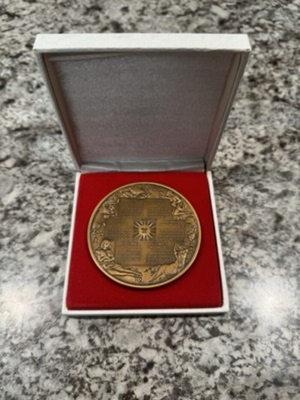 The 1975 Franklin Mint Annual Calendar/ Art Medal by Lauser, Bronze  3 INCHES